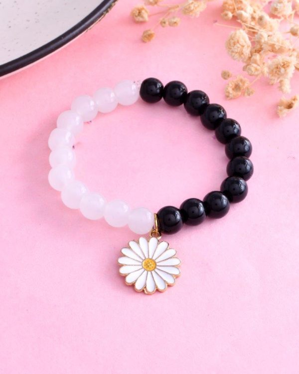 VOJ Black White Beads White Flower Elastic Bracelet For Cheap